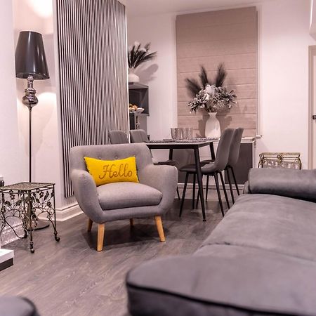 Lodging In Carrickfergus Centre Buitenkant foto