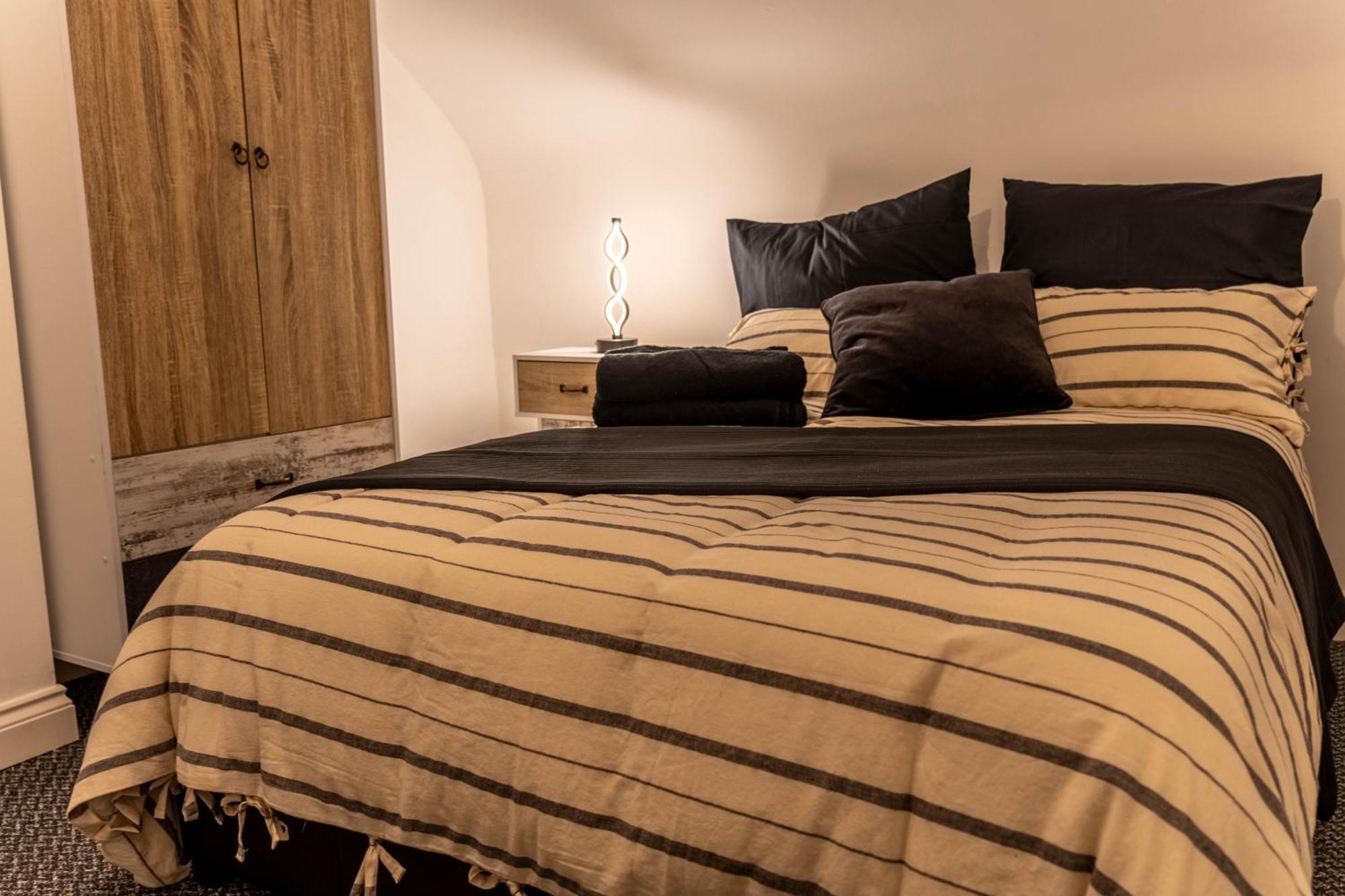 Lodging In Carrickfergus Centre Buitenkant foto
