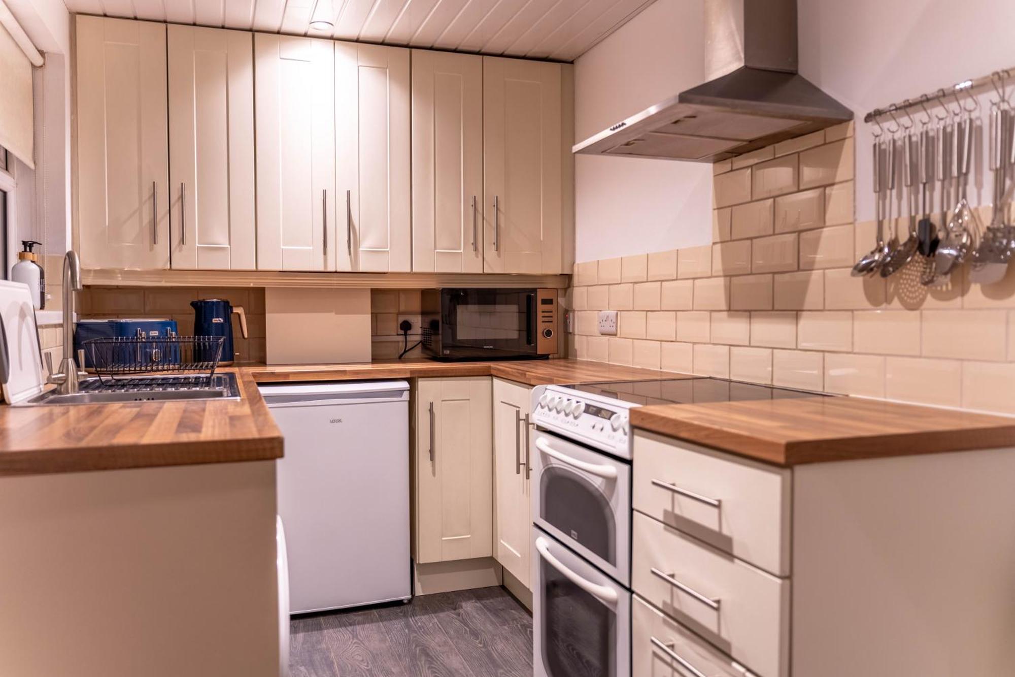 Lodging In Carrickfergus Centre Buitenkant foto